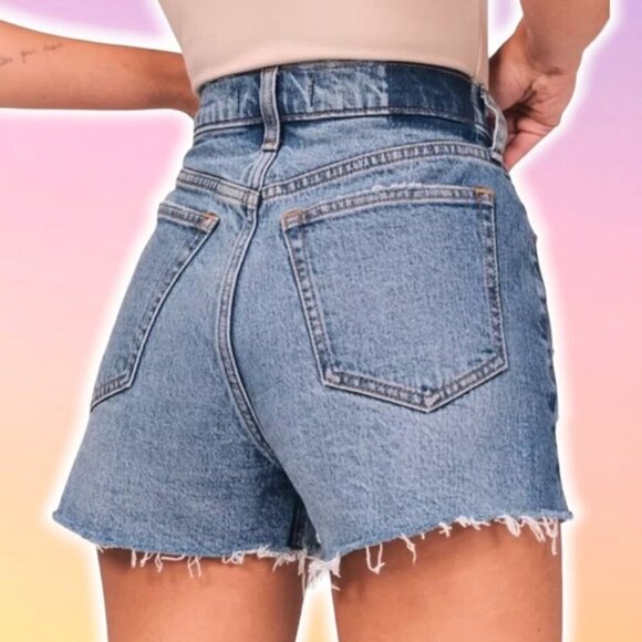 NWT ABERCROMBIE & FITCH High Rise Mom Cut-Off Denim Short Sz 22 - Picture 2 of 8
